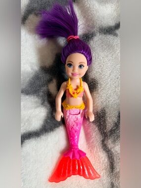 Barbie Dreamtopia Sparkle Mountain Mermaid Chelsea 6.5” Doll - 2019/Mattel